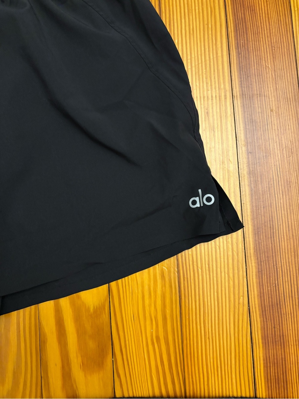 NWOT Alo Yoga Men’s 5 Adapt Running Short - Picture 3 of 8